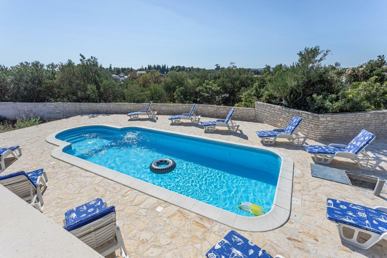 Villa Decima Milna  Exteriör bild