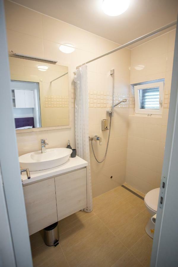 Villa Decima Milna  Exteriör bild